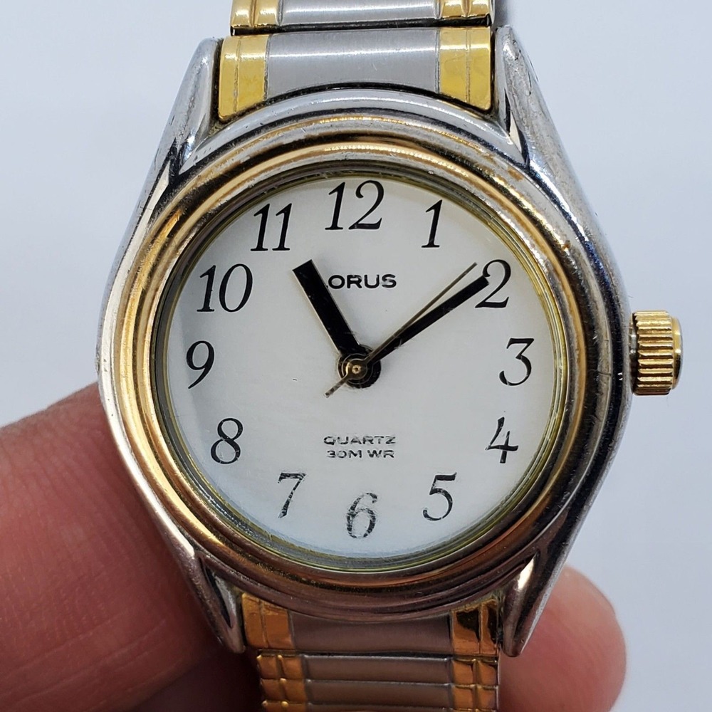VTG Lorus Seiko Watch Women 28MM White Dial Two Tone Expandable Band New Battery
